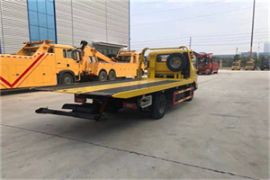 江口非事故拖车